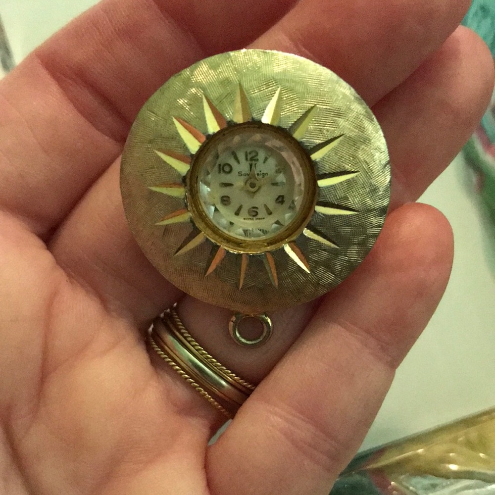 Vintage Gold Tone Pendant Watch Needs